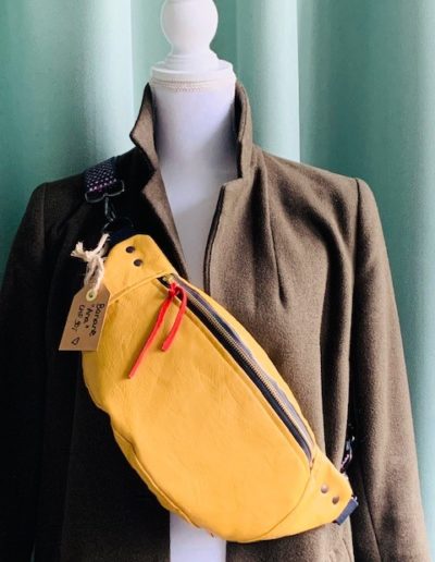 LovelyLoup similicuir sac banane beau original unique végan fait main, artisanal