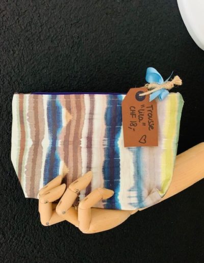 trousse, pochette, fait main, local, artisanal, lovelyloup, coloré, original, cuir vegan