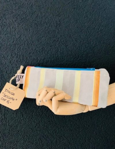 trousse, pochette, fait main, local, artisanal, lovelyloup, coloré, original, cuir vegan